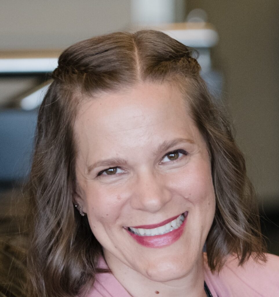 Photo of the author Sarah Creighton