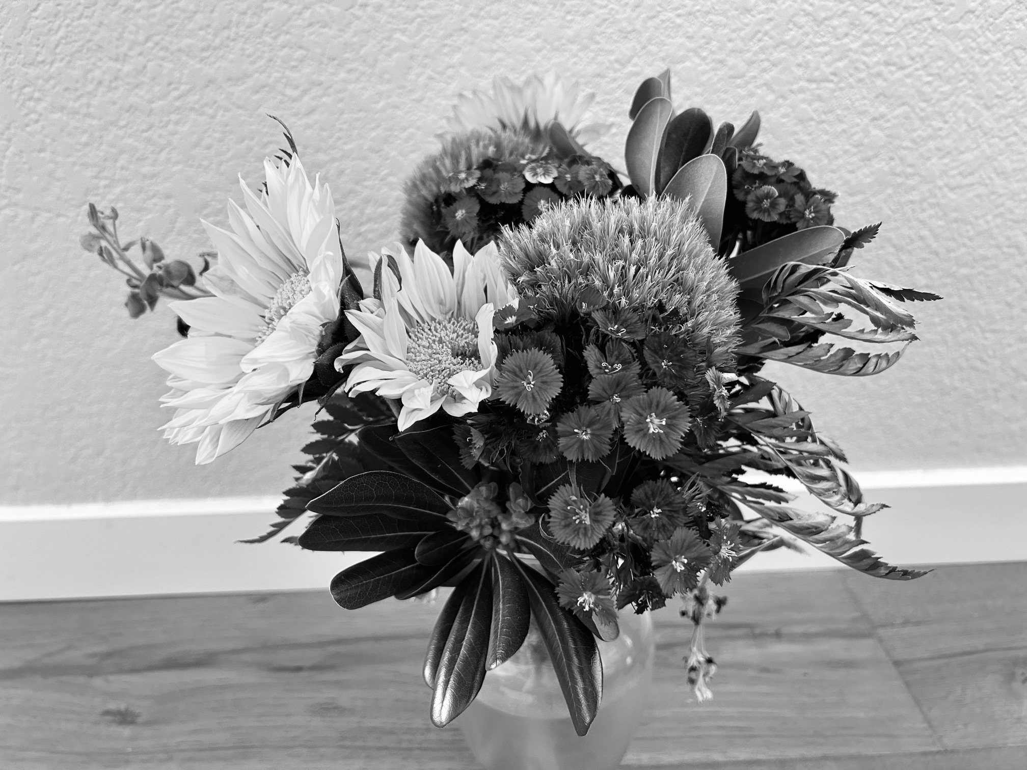 Greyscale image of flowers